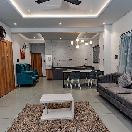 Hotel Mountain View Nashik Zewnętrze zdjęcie
