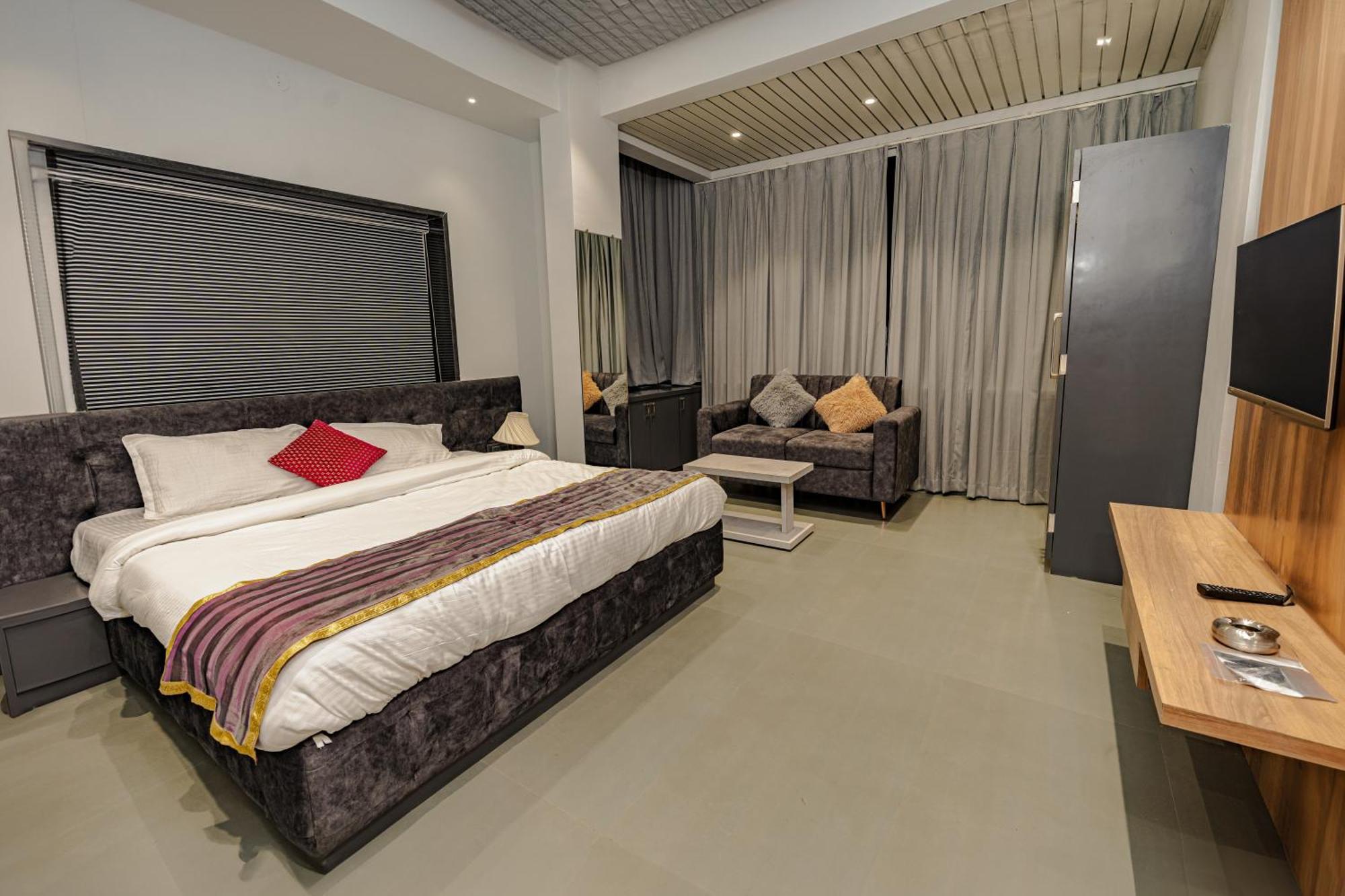 Hotel Mountain View Nashik Zewnętrze zdjęcie